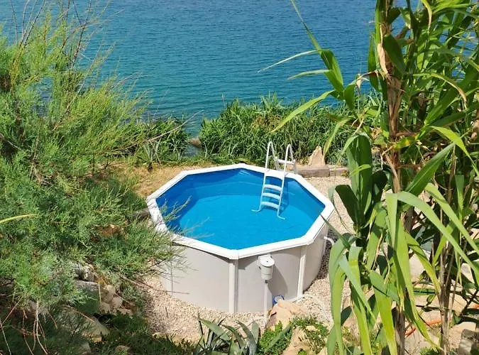 Sortis - For 2 Families And Pets * Bosana