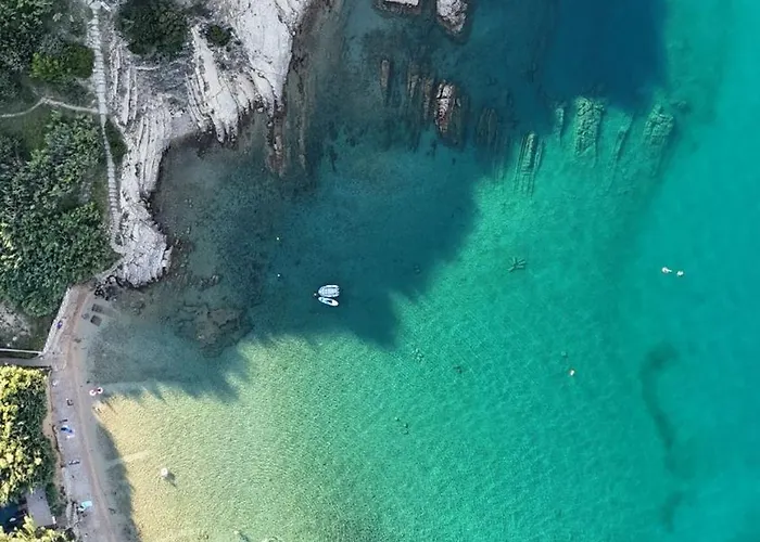 Sortis And Boat Villa Bosana